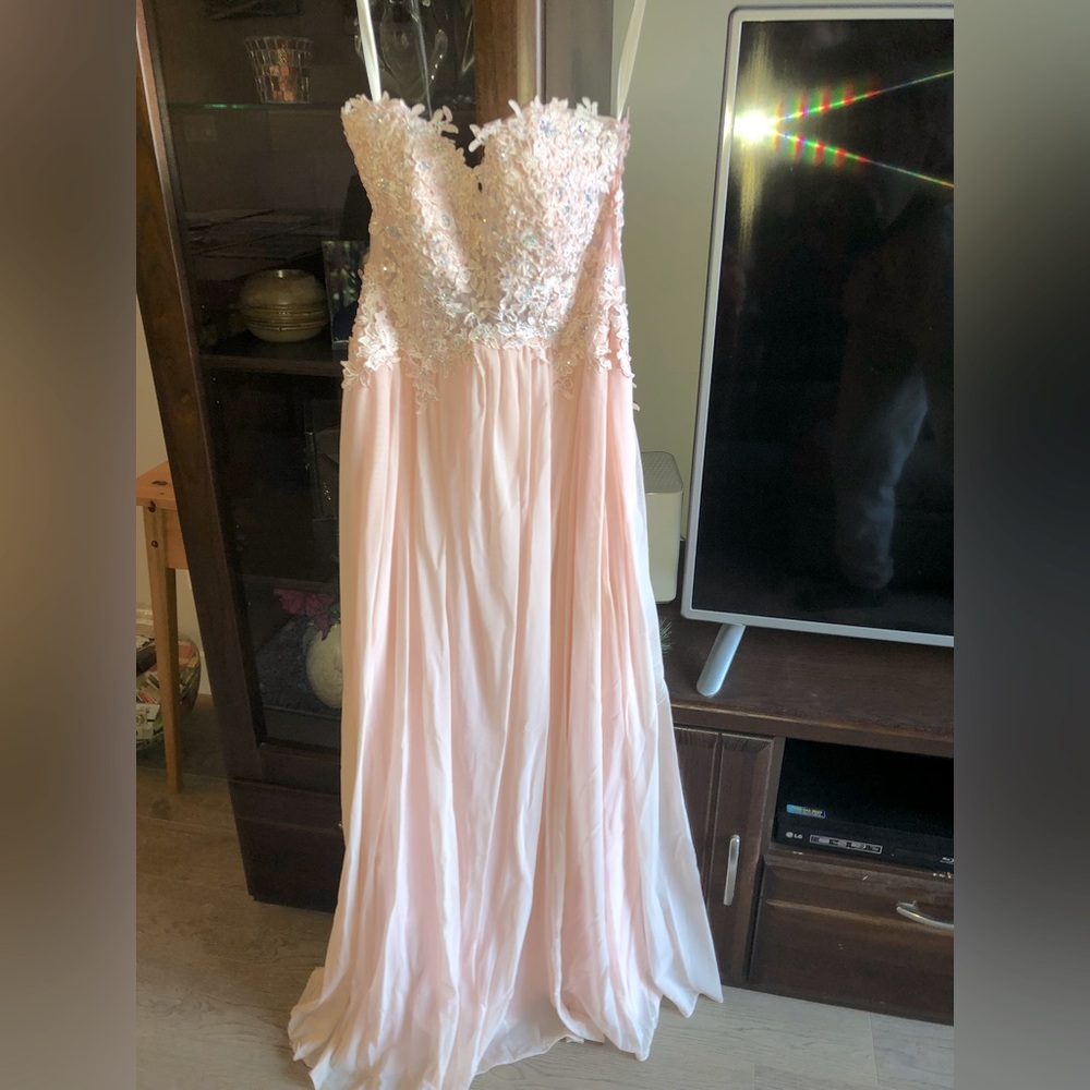 Grad dress light pink size 4